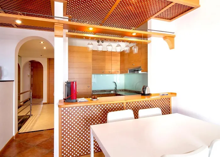 Espacios Blanco Adeje Paradise * Costa Adeje (Tenerife)